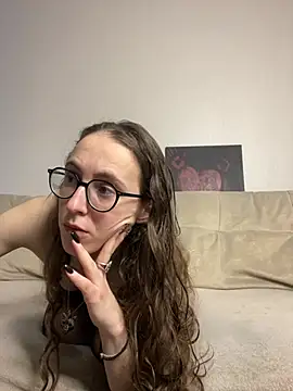 MartiniiSelenna live cam on StripChat