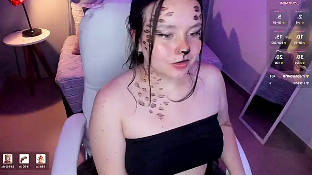 Raven_sweeteyes live sex cam