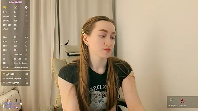 mowalova live cam on StripChat