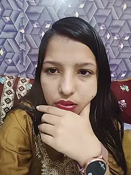 Queen_Rosyy live cam on StripChat
