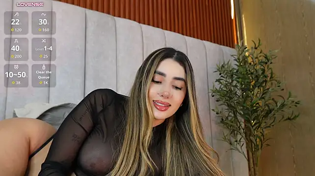 Annyy_Rosse live cam on StripChat