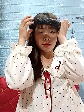 AmyLinee01 live cam on StripChat