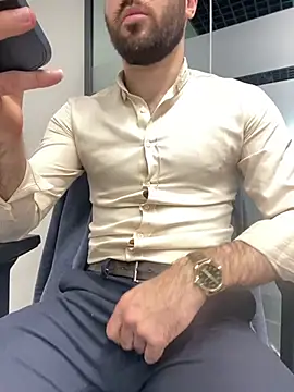 speddy34 (M young) - Office show dick