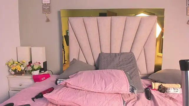 vahiolet_fuentes sex toy webcam model
