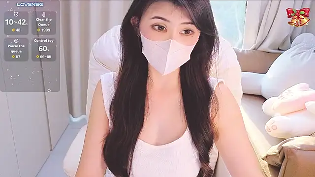 Tiantian_- live cam on StripChat
