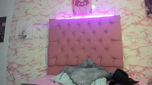 Nezukoks live cam on StripChat