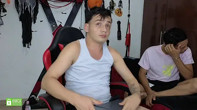 GoldenBoyDuo live cam on StripChat
