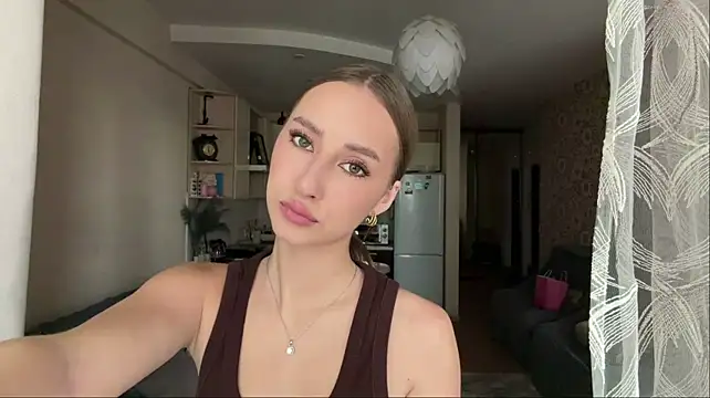 ShelbaMitsuda live cam on StripChat