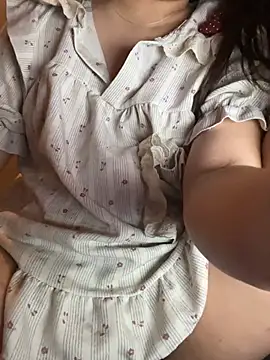 _meomeo2k4_ live cam on StripChat