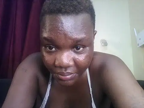 Curvy_vee_ live cam on StripChat
