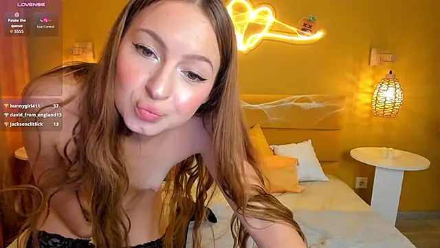 KetrinWhite live cam on StripChat