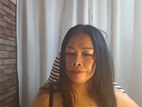 your_pinayasiangirl live cam on StripChat