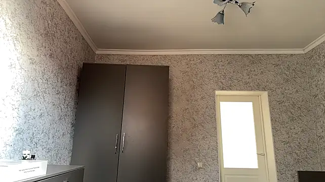 RegenaLandauer live cam on StripChat