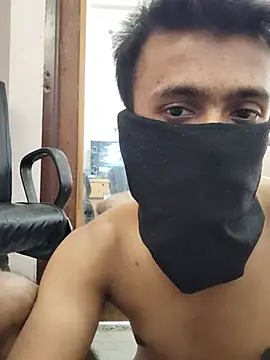 Nikolas_top