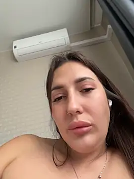 AleksandraRich live cam on StripChat