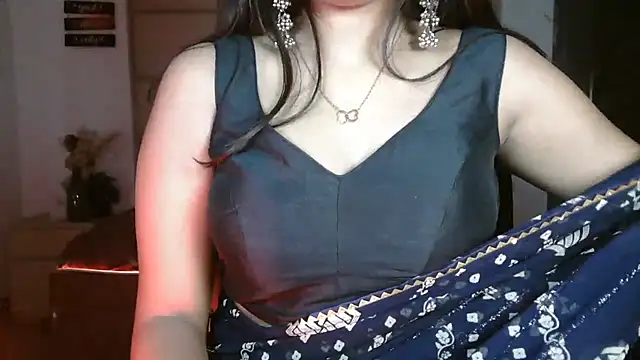 isha_here live cam on StripChat