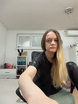 Iris_Pitts_ live cam on StripChat