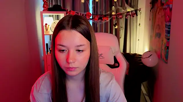 RileyBloomss live cam on StripChat