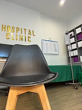 public_orgasm (F young) - make me orgasm at the clinic/クリニックでオーガズム