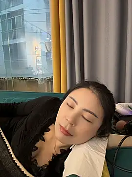 yaoyao8888 (F milf) - 脱掉内裤直播3分钟