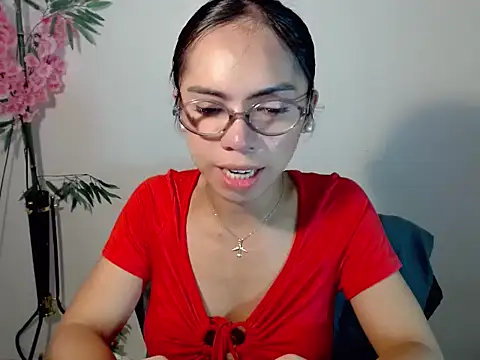 ur_asianhotleah