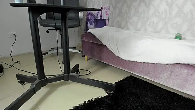 ethan_zone live cam on StripChat
