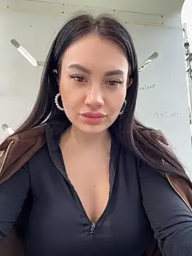 Wet__Bunny live cam on StripChat