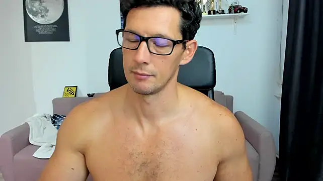 brutusk08 (Ask my age) - Cumshot in freechat 🌬☁🌊🌊