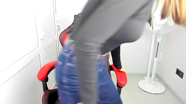 EveMoonveil live porn cam room