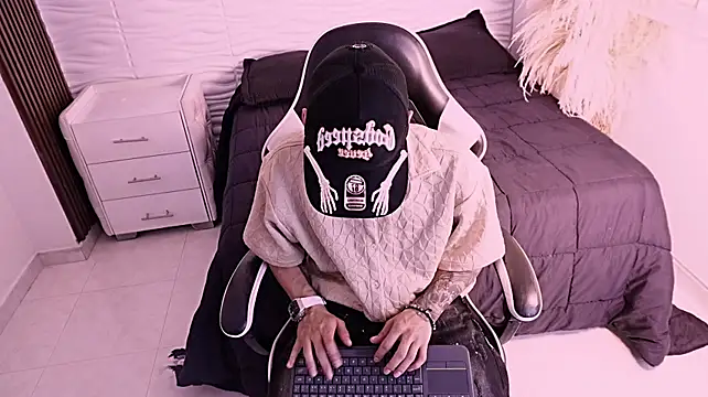 JhoanLeandro live sex cam