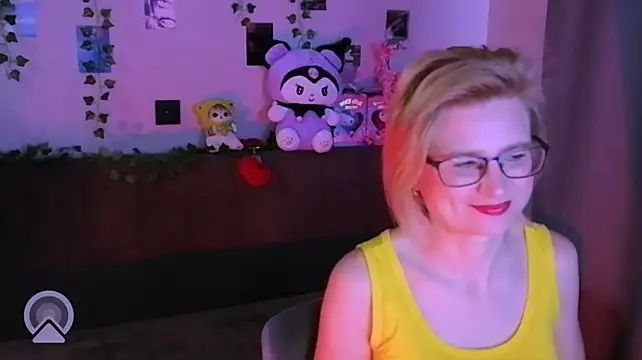 Helen_birdd live cam on StripChat