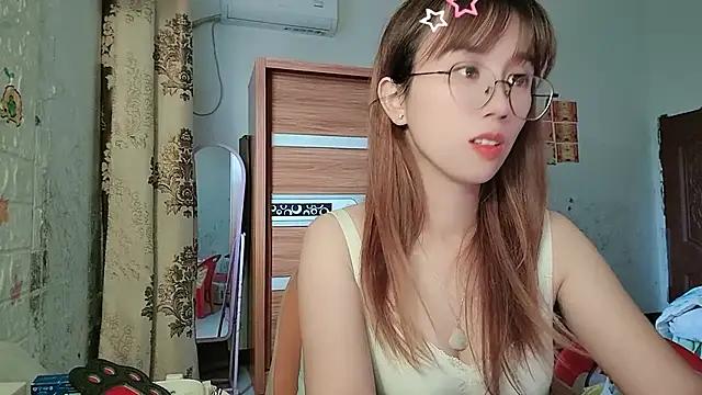 Lili_666 live cam on StripChat