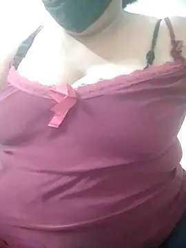 PRIYAHOT99