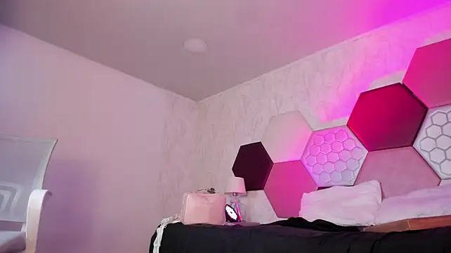 ArielleWilde live cam on StripChat
