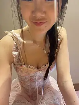 zhenzhu443 live cam on StripChat