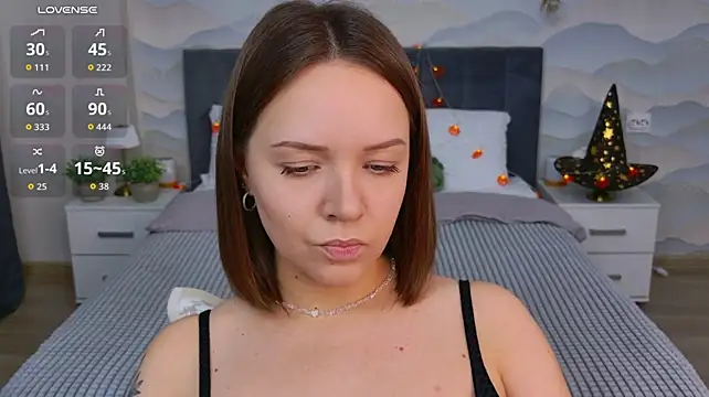 Chloe_Sapphire live cam on StripChat