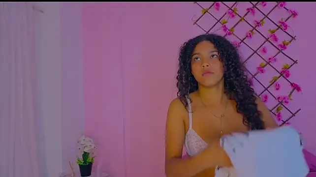 emmy_hot33