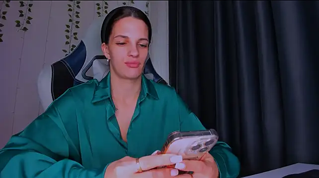 KarlaSim live cam on StripChat