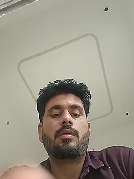 Yash__009 live cam on StripChat