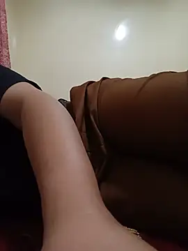 Farah-_nono live cam on StripChat