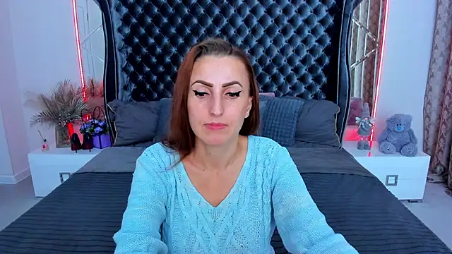 Rebecca_Diamond live cam on StripChat