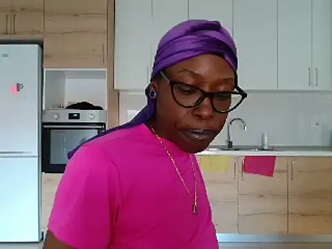 MasterIndigo live cam on StripChat