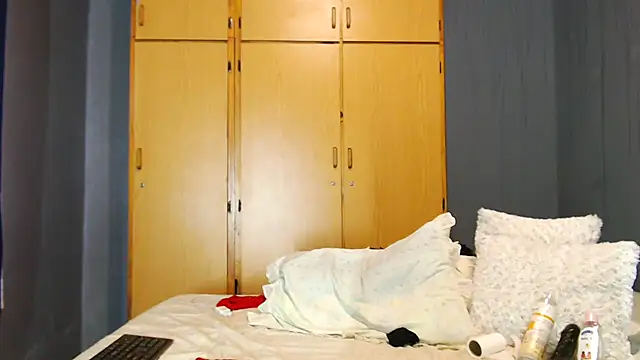CreamyMilf_Juice01 live cam on StripChat
