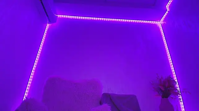 Anna_Lewis