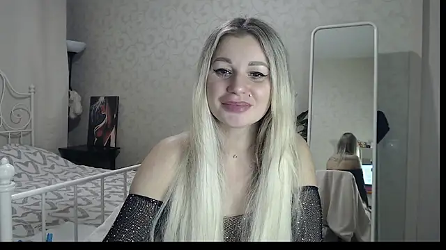 ShyEvaa webcam