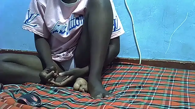 blackgal2 live cam on StripChat
