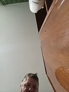 mariusSingur live cam on StripChat