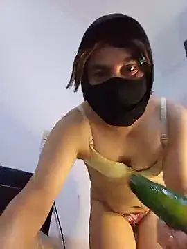Banouti_23 live webcam