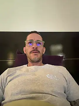 MeladoDiMel live cam on StripChat
