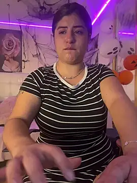 kylievoosx live cam on StripChat